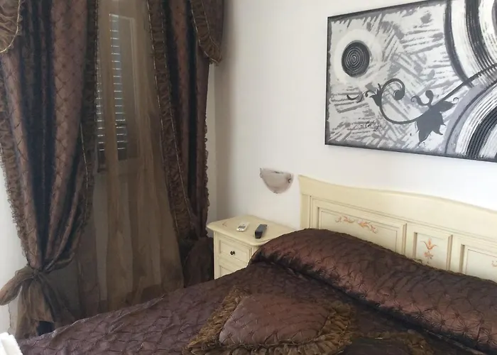 Delle Rose فندق مبيت وإفطار مارودجو